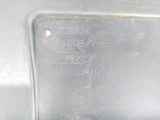 bontott NISSAN TOWNSTAR Első Lökhárító (Üresen)