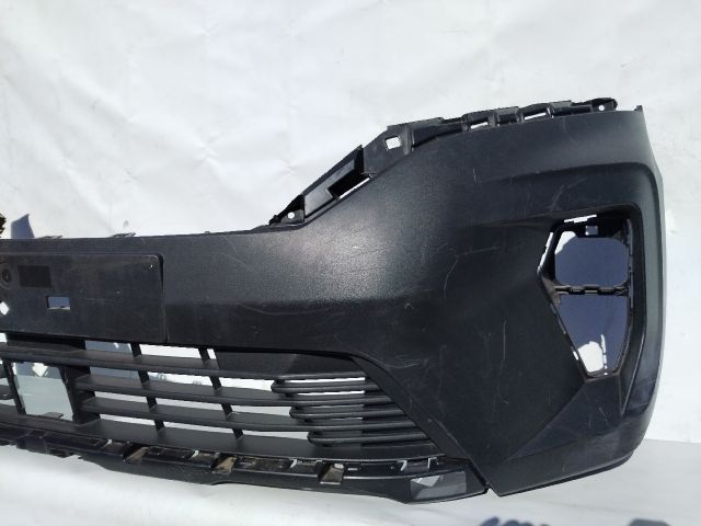 bontott NISSAN TOWNSTAR Első Lökhárító (Üresen)