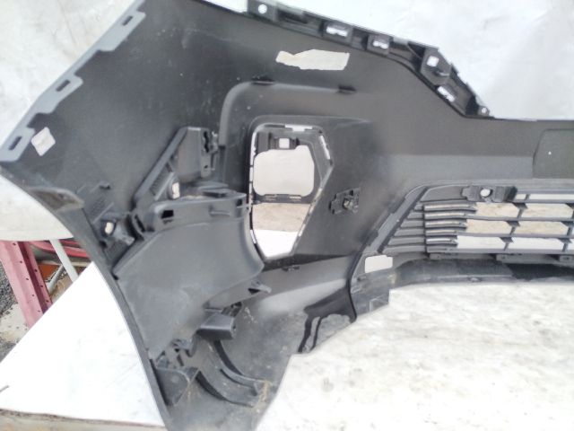 bontott NISSAN TOWNSTAR Első Lökhárító (Üresen)