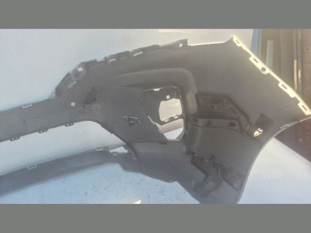 bontott NISSAN TOWNSTAR Első Lökhárító (Üresen)