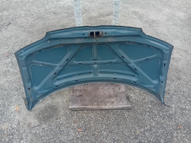 bontott NISSAN URVAN Motorháztető