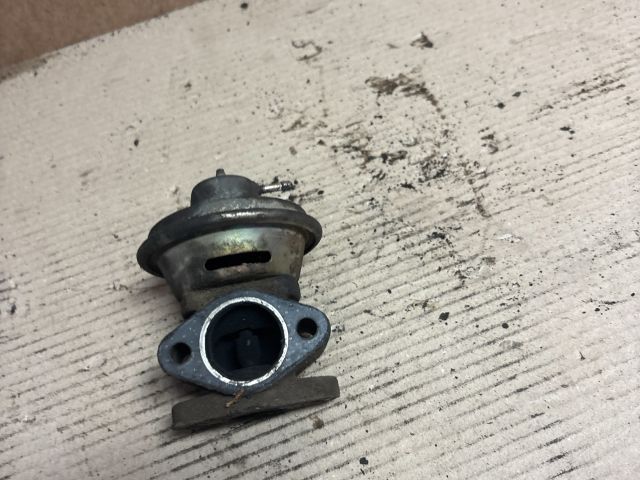 bontott NISSAN VANETTE EGR / AGR Vákum Szelep