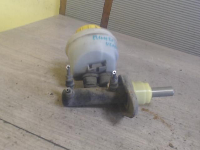 bontott NISSAN VANETTE Főfékhenger