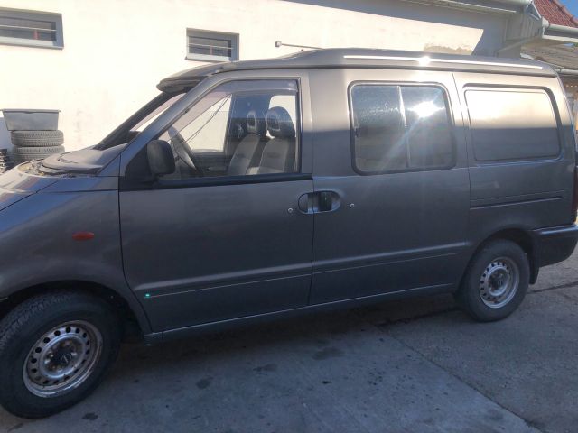 bontott NISSAN VANETTE Generátor