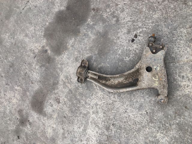 bontott NISSAN VANETTE Jobb első Lengőkar