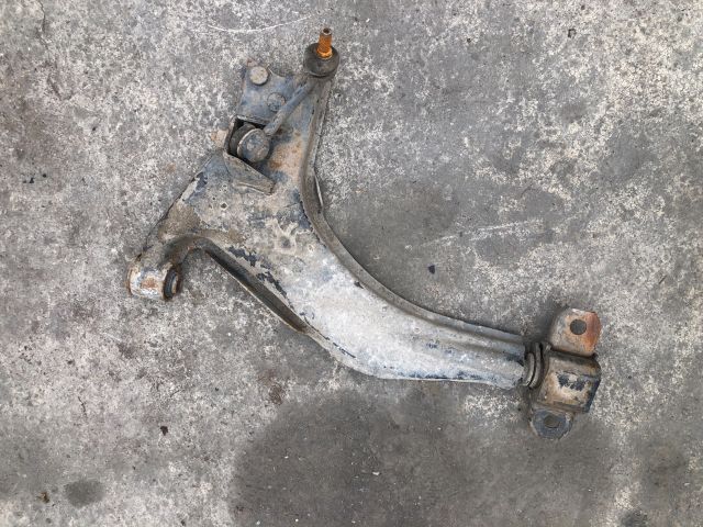 bontott NISSAN VANETTE Jobb első Lengőkar