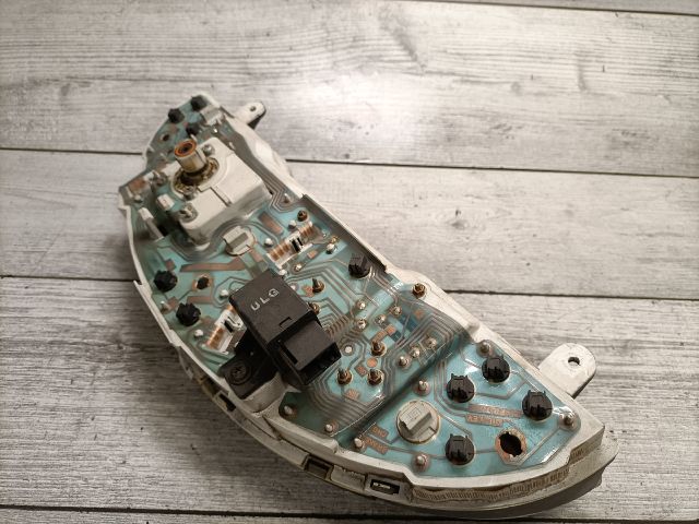 bontott NISSAN VANETTE Kilométeróra