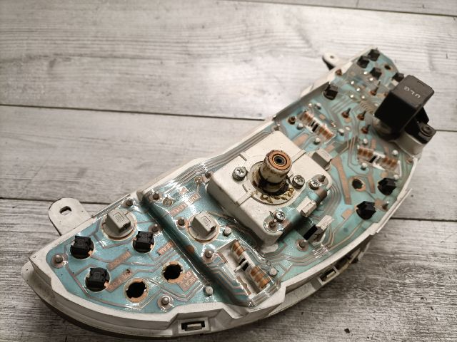 bontott NISSAN VANETTE Kilométeróra