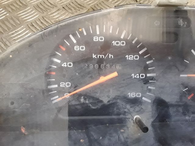 bontott NISSAN VANETTE Kilométeróra