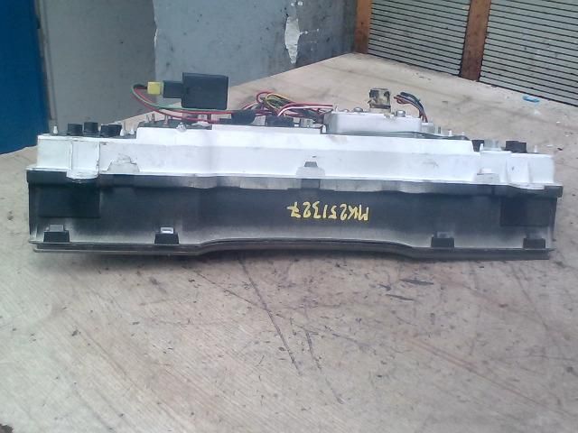 bontott NISSAN VANETTE Kilométeróra