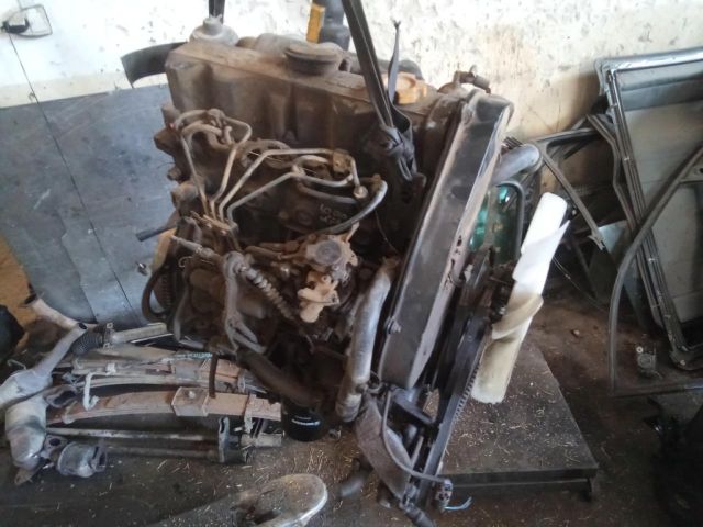 bontott NISSAN VANETTE Motor (Fűzött blokk hengerfejjel)