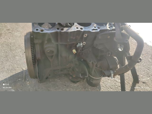 bontott NISSAN VANETTE Motorblokk (Fűzött)