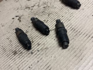 bontott NISSAN VANETTE Porlasztó Sor / Híd