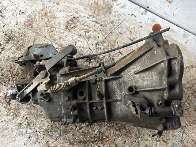 bontott NISSAN VANETTE Váltó (Mechanikus)