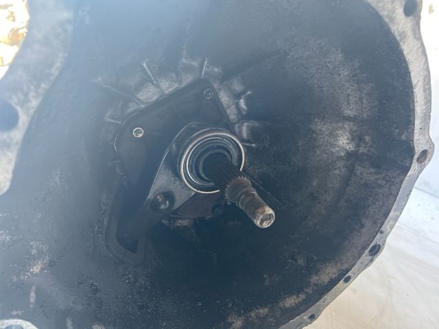 bontott NISSAN VANETTE Váltó (Mechanikus)