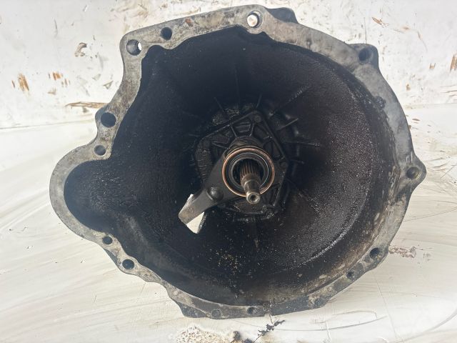 bontott NISSAN VANETTE Váltó (Mechanikus)