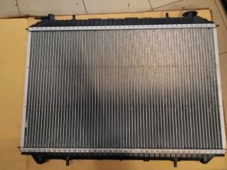 bontott NISSAN VANETTE Vízhűtő Radiátor (Nem klímás)