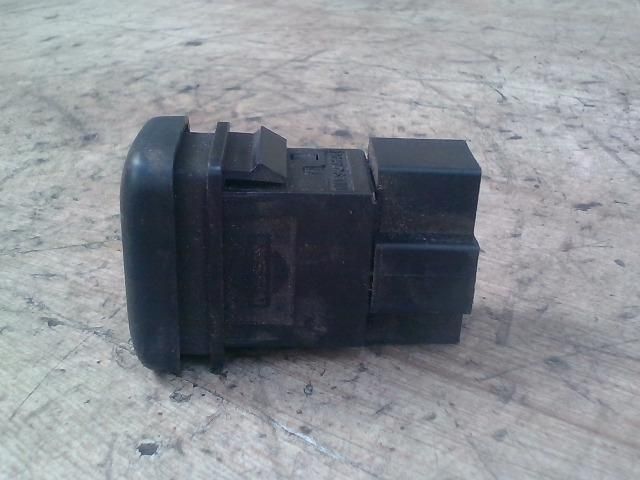 bontott NISSAN VANETTE Ablakfűtés Kapcsoló