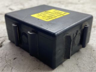 bontott NISSAN VANETTE Ablaktörlő Relé