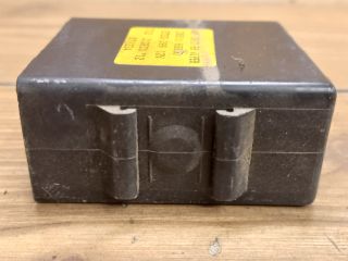 bontott NISSAN VANETTE Ablaktörlő Relé