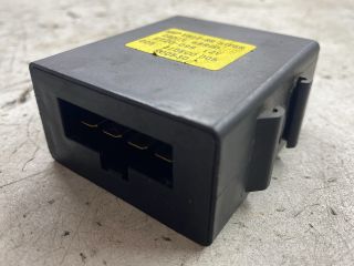 bontott NISSAN VANETTE Ablaktörlő Relé