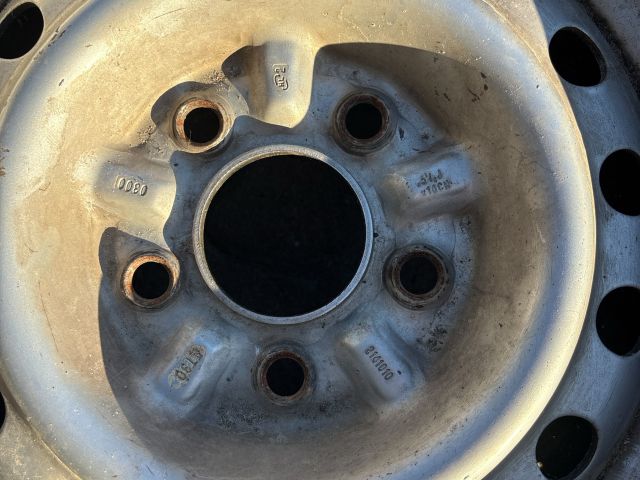 bontott NISSAN VANETTE Acélfelni Szett Gumival