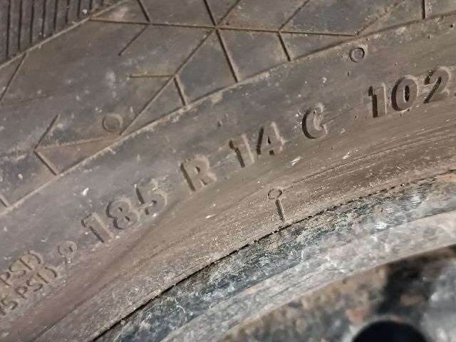 bontott NISSAN VANETTE Acélfelni Szett Gumival