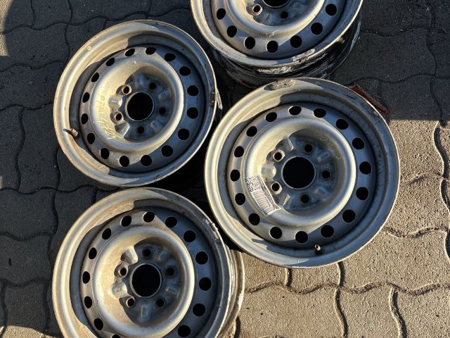 bontott NISSAN VANETTE Acélfelni Szett Gumival