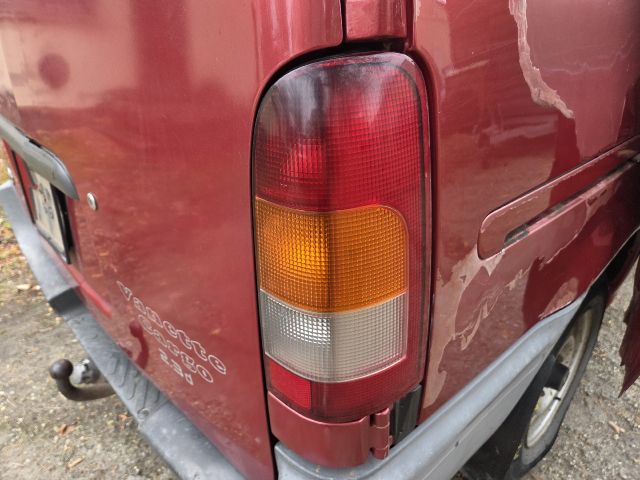 bontott NISSAN VANETTE Bal Csomagtérajtó (Részeivel)