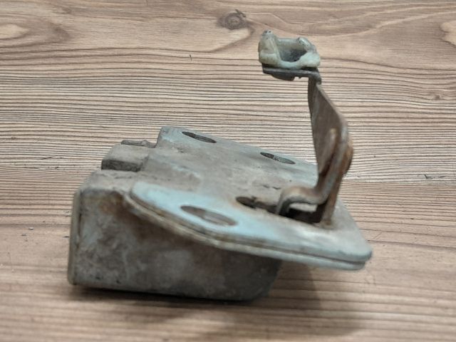 bontott NISSAN VANETTE Bal Csomagtérajtó Zárszerkezet