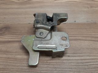 bontott NISSAN VANETTE Bal Csomagtérajtó Zárszerkezet