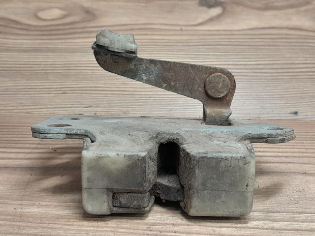 bontott NISSAN VANETTE Bal Csomagtérajtó Zárszerkezet