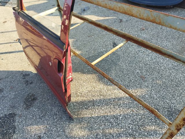 bontott NISSAN VANETTE Bal első Ajtó (Részeivel)