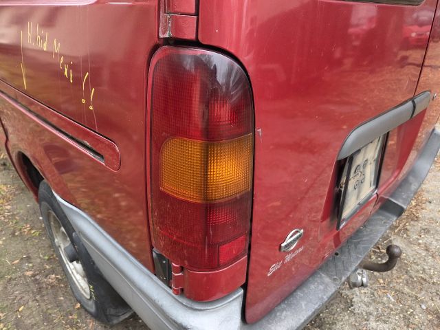 bontott NISSAN VANETTE Bal első Ajtó (Részeivel)