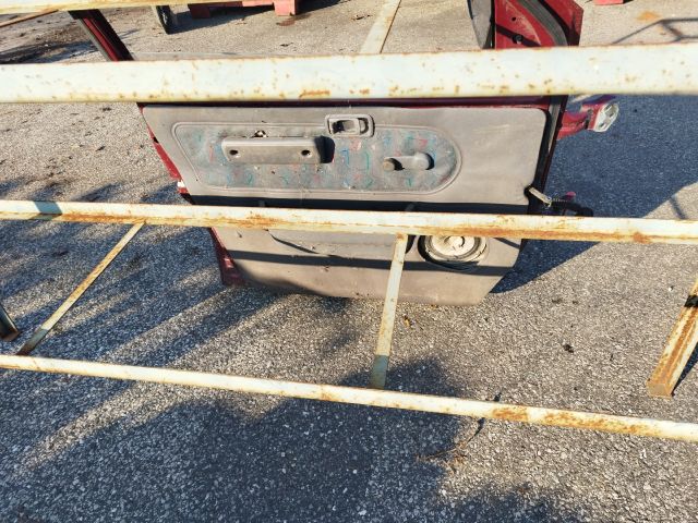 bontott NISSAN VANETTE Bal első Ajtó (Részeivel)