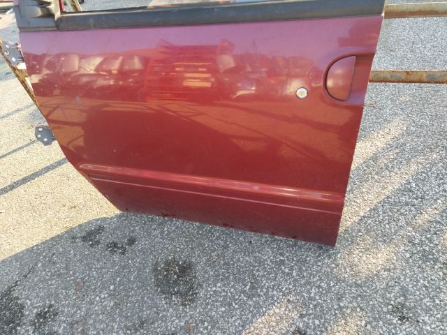 bontott NISSAN VANETTE Bal első Ajtó (Részeivel)