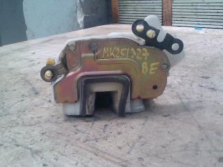 bontott NISSAN VANETTE Bal első Ajtózár