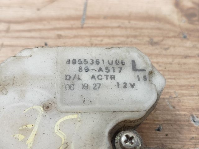 bontott NISSAN VANETTE Bal első Ajtózár