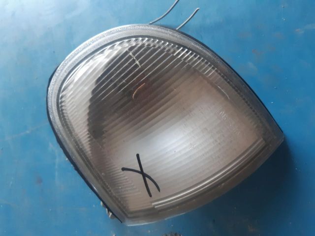 bontott NISSAN VANETTE Bal első Irányjelző