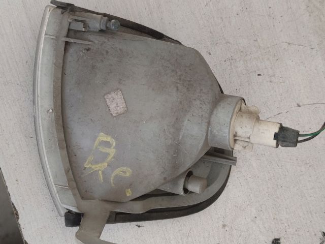 bontott NISSAN VANETTE Bal első Irányjelző