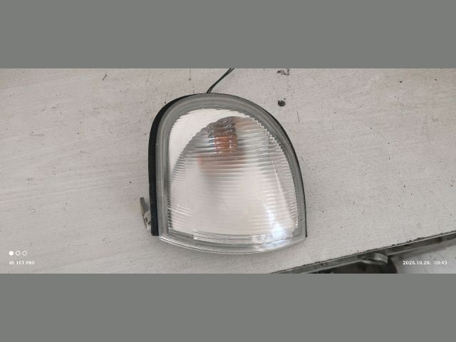 bontott NISSAN VANETTE Bal első Irányjelző