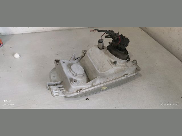 bontott NISSAN VANETTE Bal Fényszóró