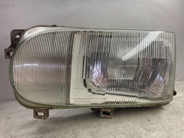 bontott NISSAN VANETTE Bal Fényszóró