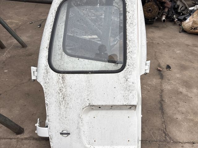 bontott NISSAN VANETTE Bal hátsó Ajtó (Részeivel)