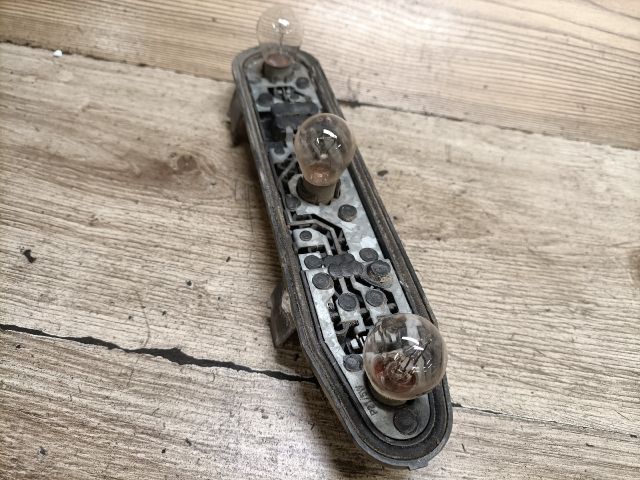 bontott NISSAN VANETTE Bal Hátsó Lámpa Foglalat