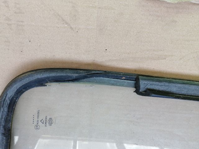 bontott NISSAN VANETTE Bal Tolóajtó Ablak