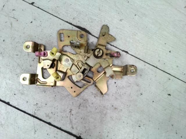 bontott NISSAN VANETTE Bal Tolóajtó Zárszerkezet