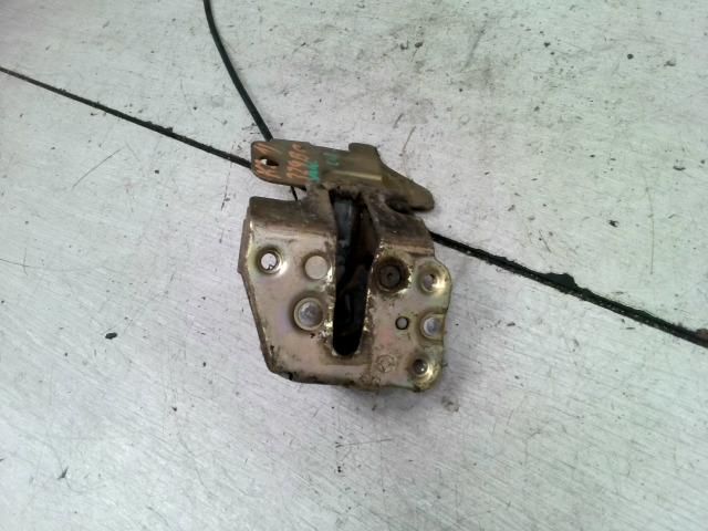 bontott NISSAN VANETTE Bal Tolóajtó Zárszerkezet