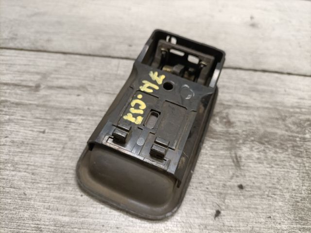 bontott NISSAN VANETTE Csomagtérajtó Kilincs