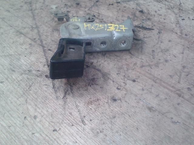 bontott NISSAN VANETTE Csomagtérajtó Kilincs